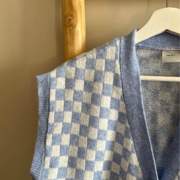 Sweater Vest - Picture 2 of 4